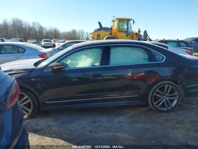 1VWDT7A38HC082562 Volkswagen Passat 1.8t R-line