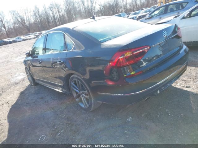 1VWDT7A38HC082562 Volkswagen Passat 1.8t R-line
