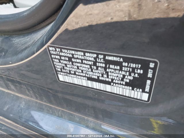 1VWDT7A38HC082562 Volkswagen Passat 1.8t R-line