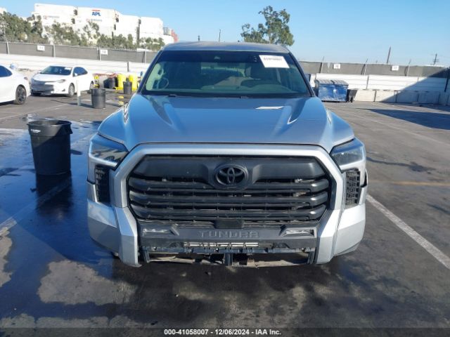 5TFLA5AB8NX015349 Toyota Tundra Sr5