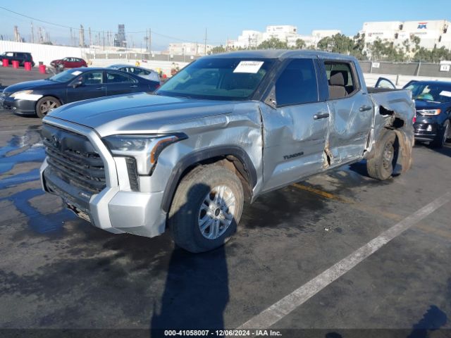5TFLA5AB8NX015349 Toyota Tundra Sr5