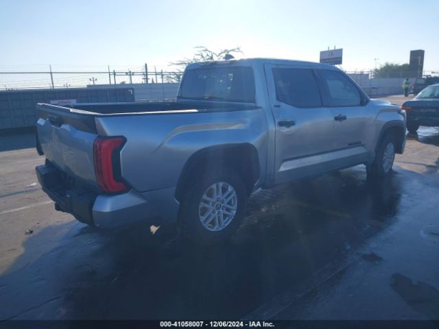 5TFLA5AB8NX015349 Toyota Tundra Sr5
