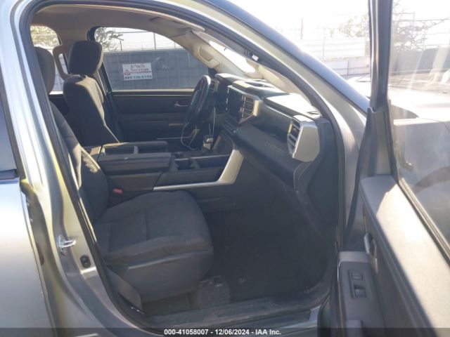 5TFLA5AB8NX015349 Toyota Tundra Sr5