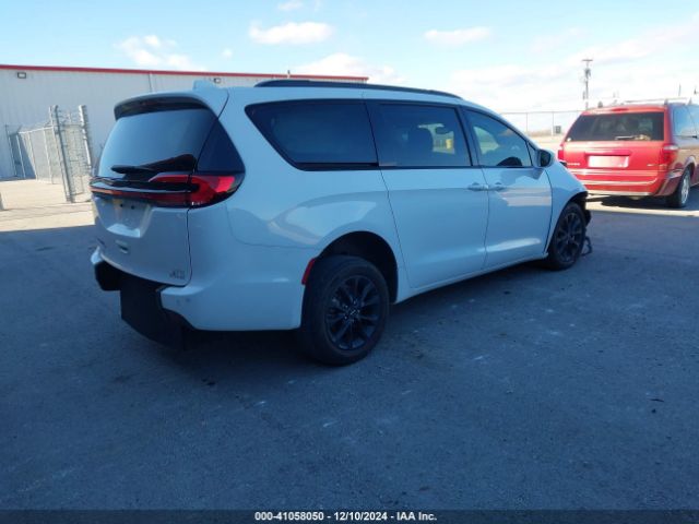 2022 CHRYSLER PACIFICA 2C4RC1FG1NR110237 Photo 3