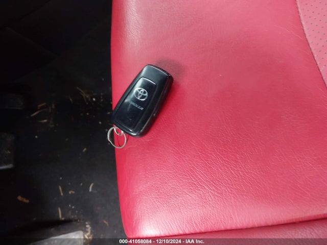 Toyota COROLLA SE 2019 JTNK4RBE3K3028298 Image 11