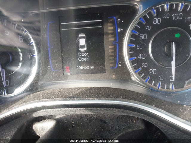 Chrysler 200 Limited 2015 1C3CCCAB2FN660997 Image 16