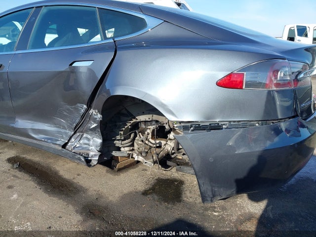 5YJSA1E17HF221525 Tesla Model S 60/75