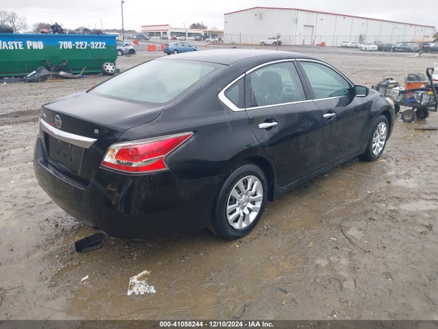 Nissan Altima 2.5 S 2015 1N4AL3APXFC288552 Image 4
