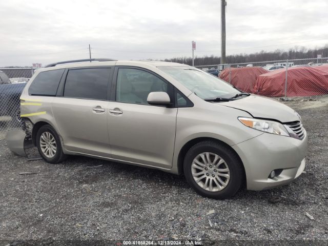 5TDYZ3DCXHS888022 Toyota Sienna Xle/limited