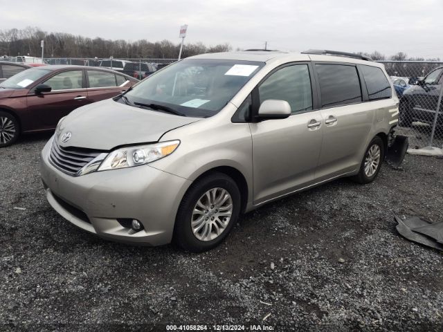 5TDYZ3DCXHS888022 Toyota Sienna Xle/limited