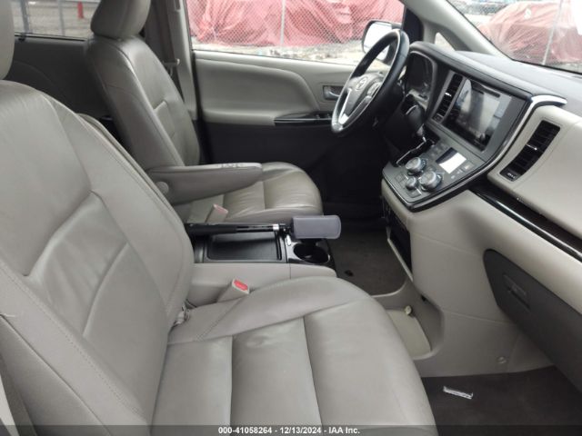 5TDYZ3DCXHS888022 Toyota Sienna Xle/limited