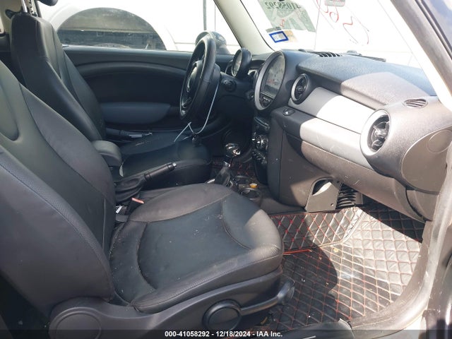 2011 MINI COOPER WMWSU3C5XBT098930 Photo 4