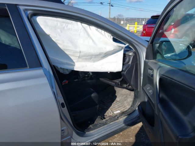 2T3WFREV4JW411187 Toyota Rav4 Adventure/xle