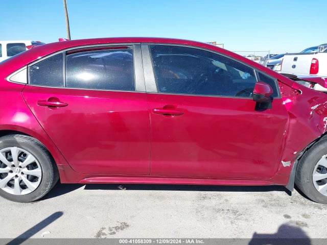 Toyota COROLLA LE 2022 5YFEPMAE3NP333647 Image 13