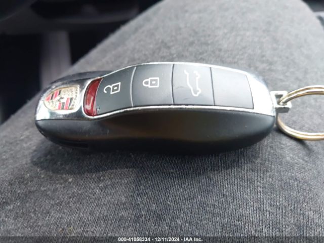 2021 PORSCHE MACAN WP1AA2A58MLB05850 Photo 10