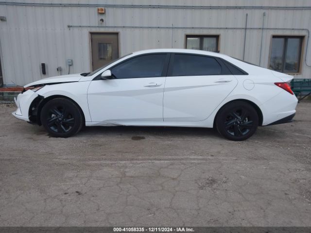 KMHLM4AJ3PU070882 Hyundai Elantra Hybrid Blue