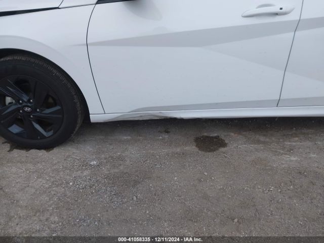 KMHLM4AJ3PU070882 Hyundai Elantra Hybrid Blue