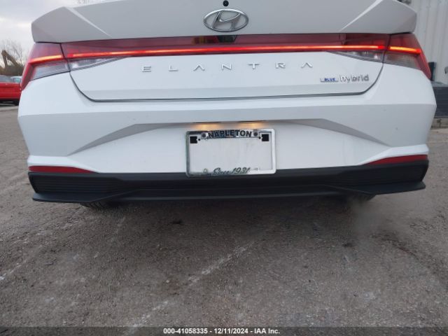 KMHLM4AJ3PU070882 Hyundai Elantra Hybrid Blue