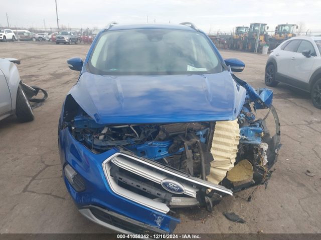 1FMCU9J91JUD57292 Ford Escape Titanium