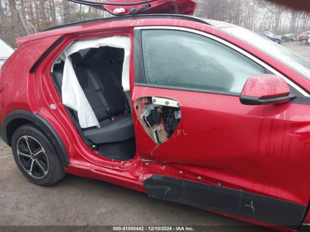 KNDCP3LE1R5133982 KIA NIRO LX