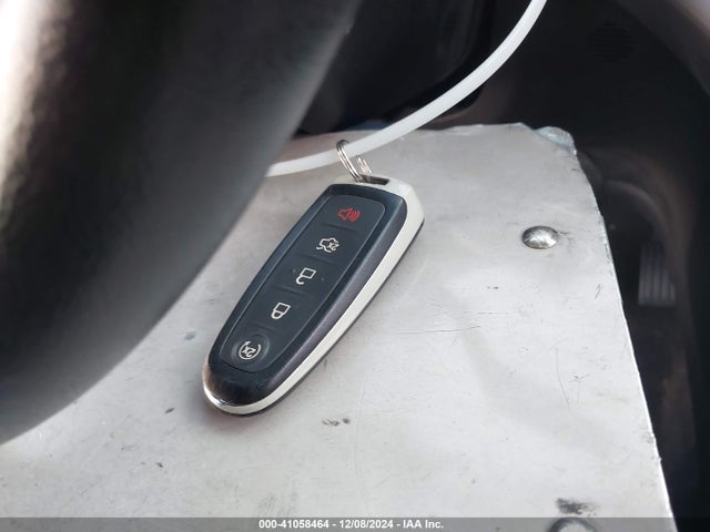 1FADP5CU7GL115962 Ford C-max Energi Sel