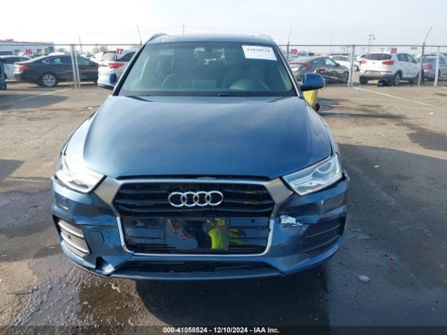 WA1JCCFSXHR010221 Audi Q3 2.0t Premium