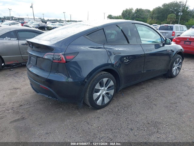 2024 TESLA MODEL Y 7SAYGDED0RF032868 Photo 3