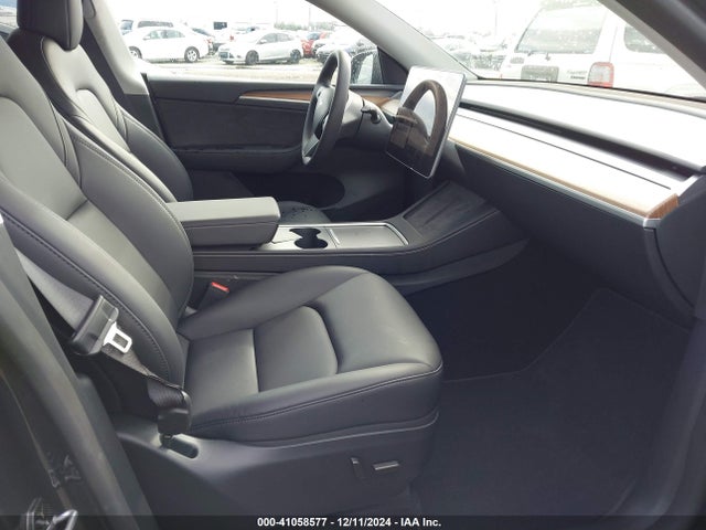 2024 TESLA MODEL Y 7SAYGDED0RF032868 Photo 4