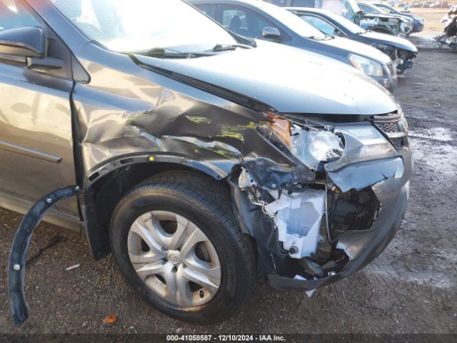 2T3ZFREVXEW127453 Toyota RAV4 LE