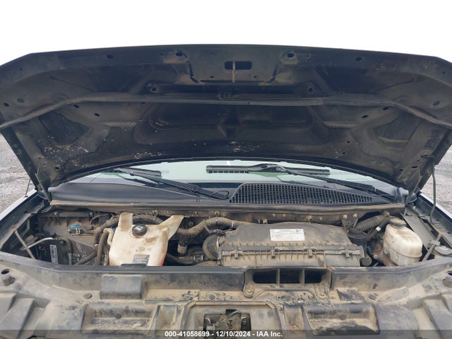 Chevrolet Express 2500 Work Van 2019 1GCWGAFP5K1184381 Image 10