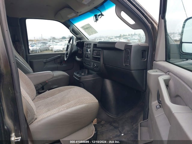 Chevrolet Express 2500 Work Van 2019 1GCWGAFP5K1184381 Image 5