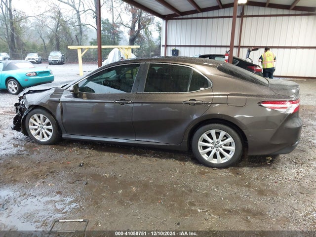 Toyota CAMRY LE 2018 JTNB11HK5J3001352 Image 14