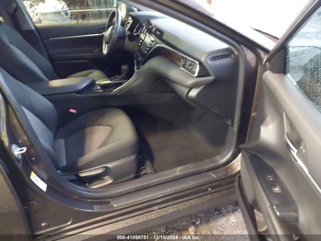 Toyota CAMRY LE 2018 JTNB11HK5J3001352 Image 5