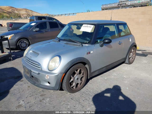 2004 MINI COOPER S WMWRE33464TD78417 Photo 1