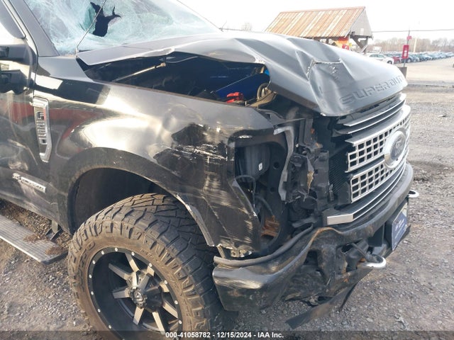 Ford F-250 Platinum 2018 1FT7W2BT5JEC15314 Image 18