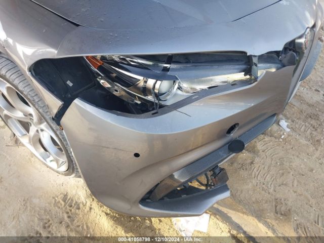 ZARFAMBN4L7638146 Alfa Romeo Giulia Ti Sport Rwd