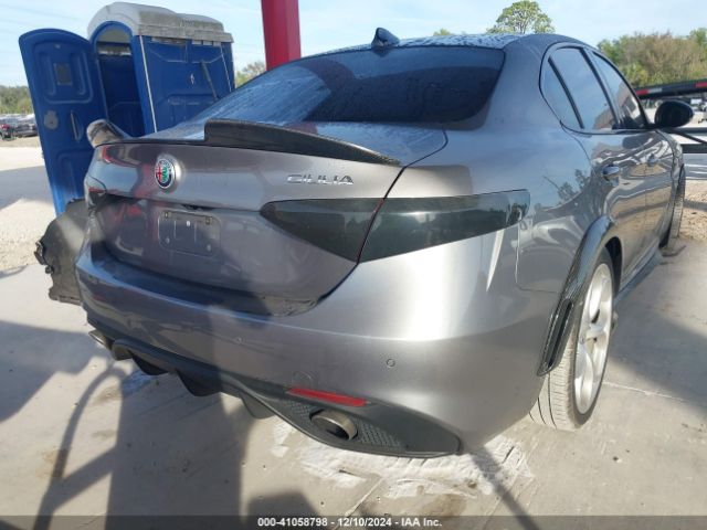 ZARFAMBN4L7638146 Alfa Romeo Giulia Ti Sport Rwd