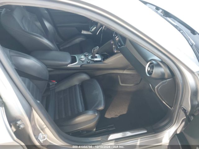 ZARFAMBN4L7638146 Alfa Romeo Giulia Ti Sport Rwd