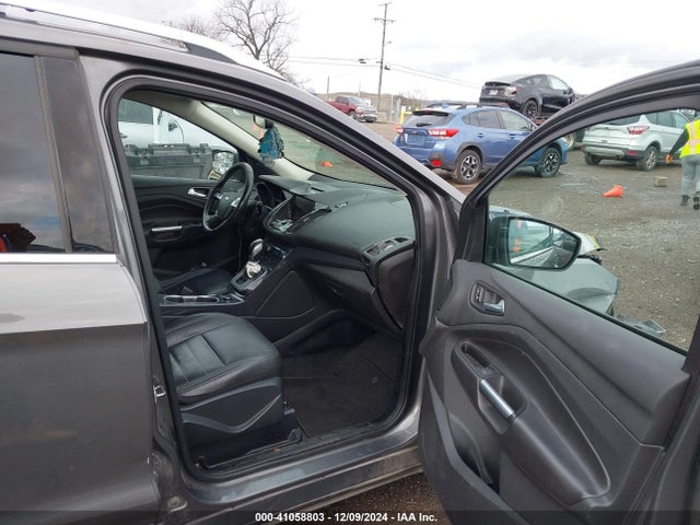 1FMCU0J91EUB29875 Ford Escape Titanium