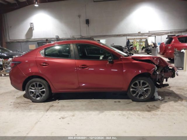 3MYDLBYV6KY503160 Toyota YARIS LE