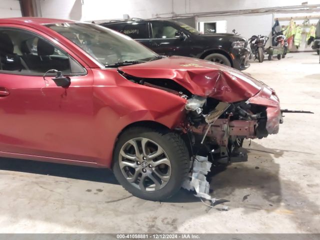 3MYDLBYV6KY503160 Toyota YARIS LE