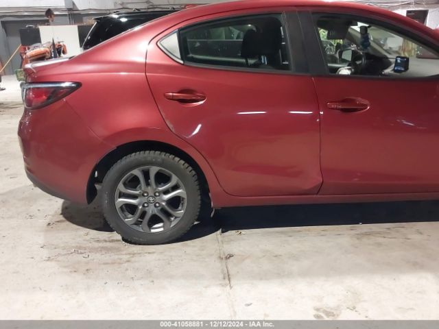 3MYDLBYV6KY503160 Toyota YARIS LE