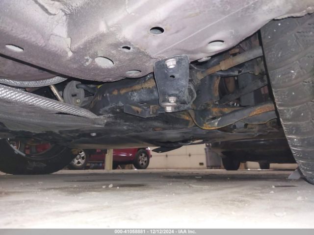 3MYDLBYV6KY503160 Toyota YARIS LE