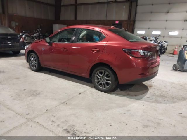 3MYDLBYV6KY503160 Toyota YARIS LE