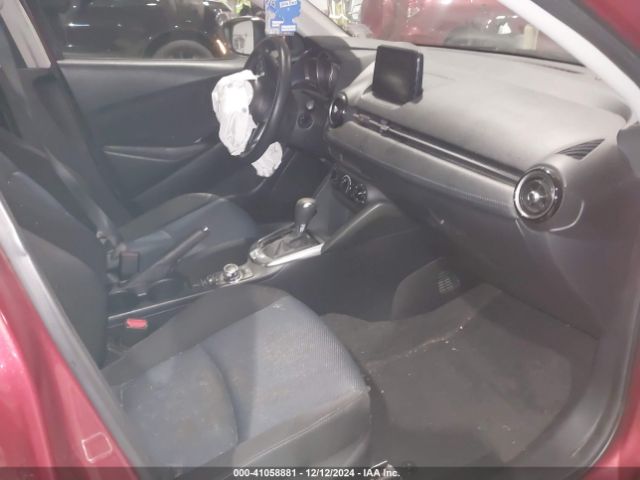 3MYDLBYV6KY503160 Toyota YARIS LE