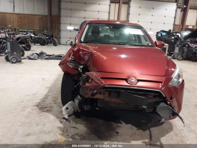 3MYDLBYV6KY503160 Toyota YARIS LE