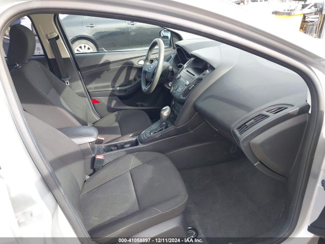 Ford FOCUS SE 2015 1FADP3F23FL205560 Image 5