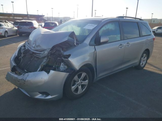 5TDKZ3DC4HS896641 Toyota Sienna Le 8 Passenger