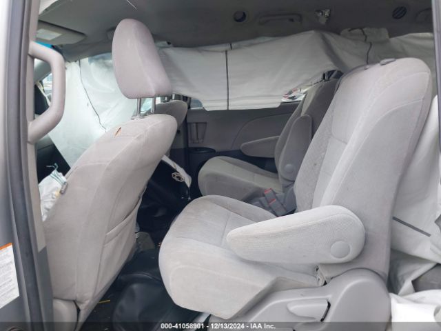5TDKZ3DC4HS896641 Toyota Sienna Le 8 Passenger