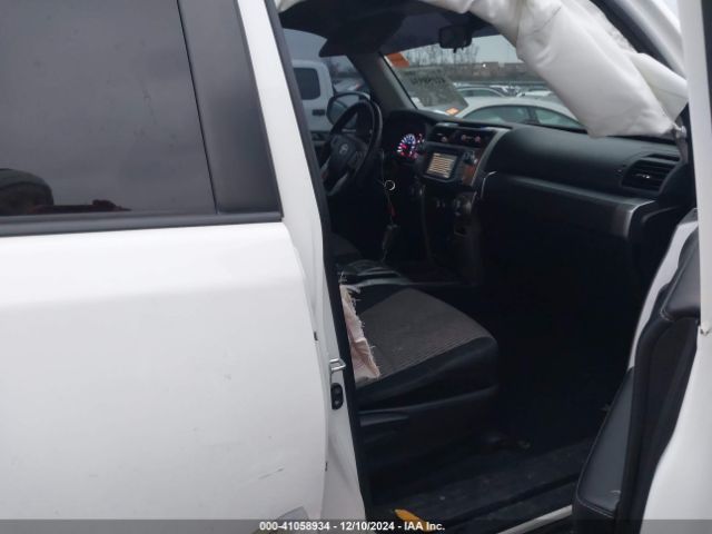 JTEZU5JR5E5083985 Toyota 4RUNNER SR5